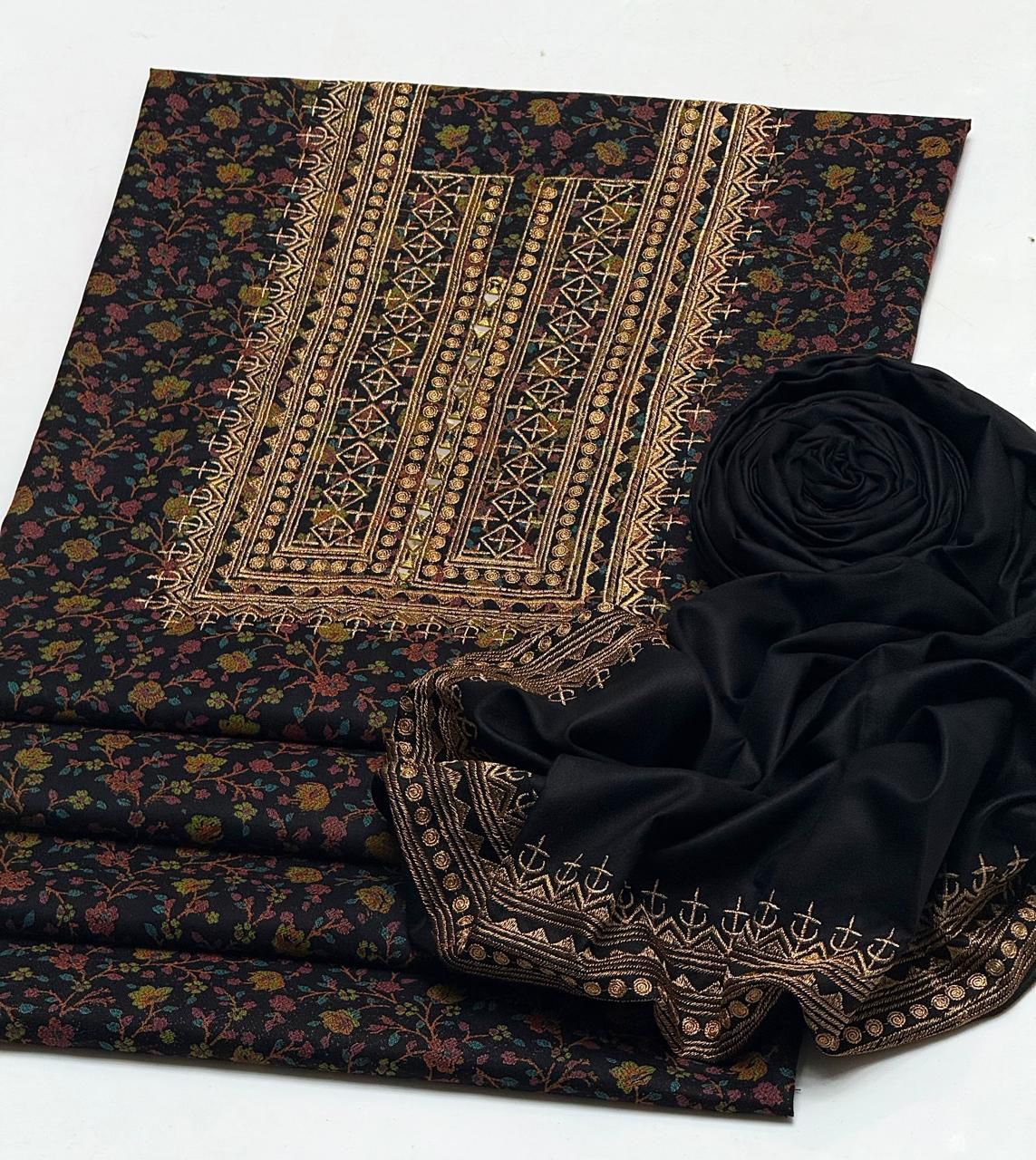 FNF-02 EMBORIDER KHADDAR 2PC