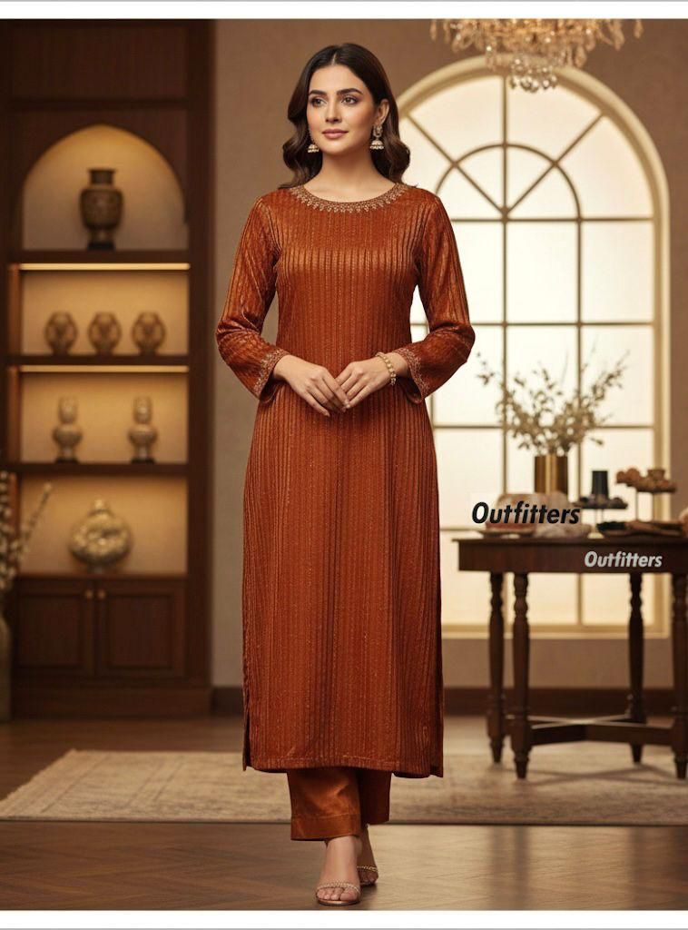 EMN-07 INDIA CHAMKI VLEVET ALLOVER 2PC